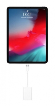 APPLE USB-C auf SD Kartenlesegerät